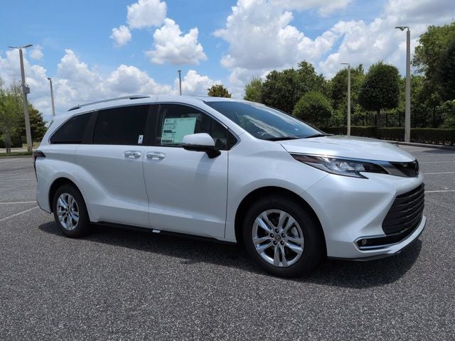 2026 Toyota Sienna Limited 7 Passenger