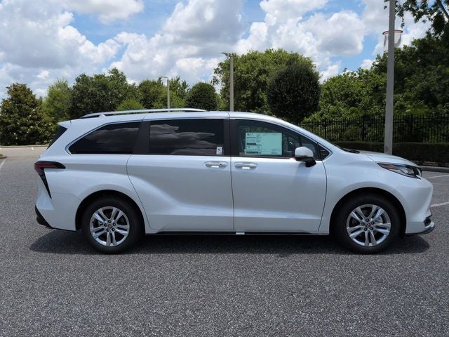 2026 Toyota Sienna Limited 7 Passenger