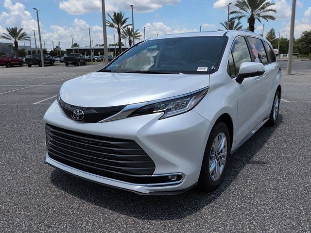 2026 Toyota Sienna Limited 7 Passenger