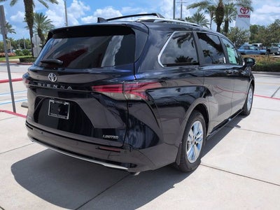 2026 Toyota Sienna Limited 7 Passenger