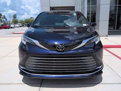 2026 Toyota Sienna Limited 7 Passenger