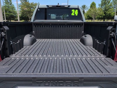 2024 Toyota TUNDRA 4X4 SR5