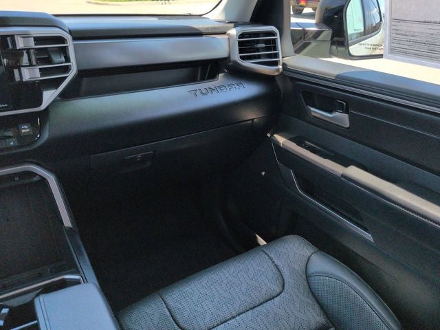 2024 Toyota TUNDRA 4X4 SR5