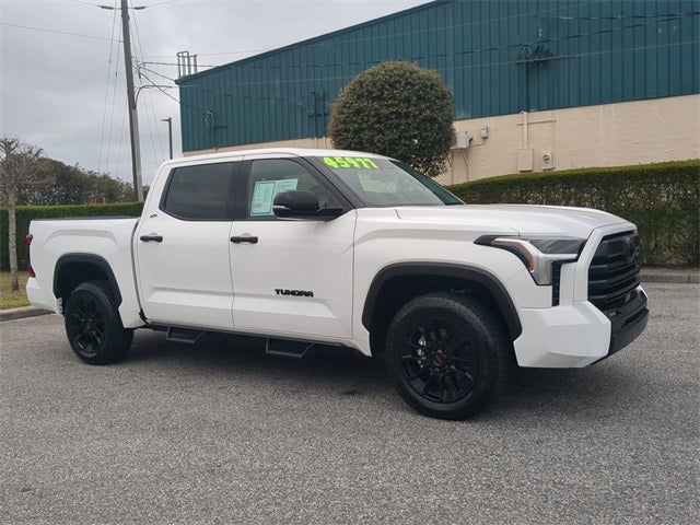2024 Toyota TUNDRA 4X4 SR5