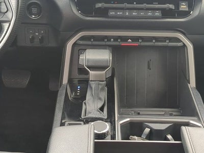 2025 Toyota TUNDRA 4X4 SR5