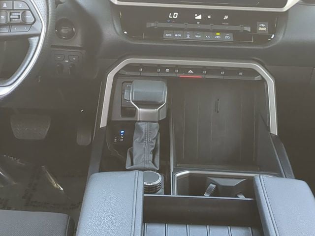 2025 Toyota TUNDRA 4X4 SR5