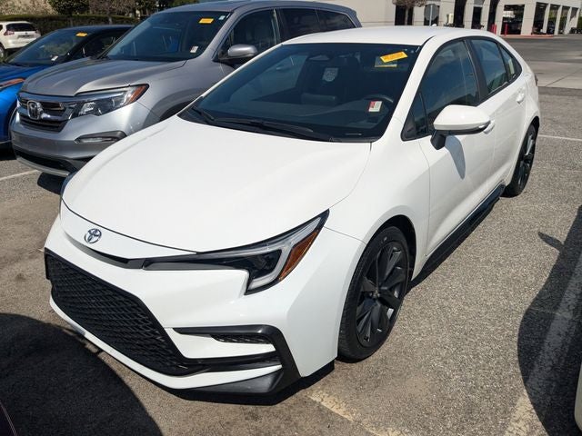 2025 Toyota COROLLA SE