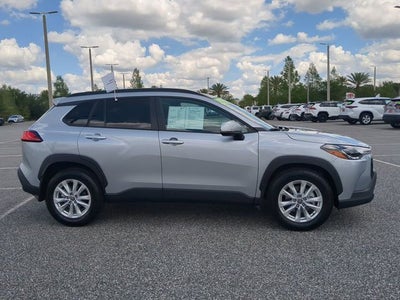 2024 Toyota Corolla Cross LE