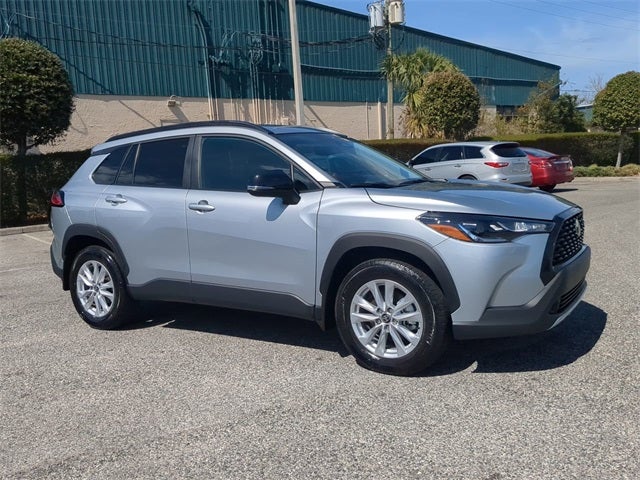 2025 Toyota Corolla Cross LE