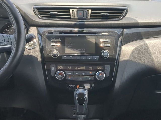 2017 Nissan Rogue Sport SV