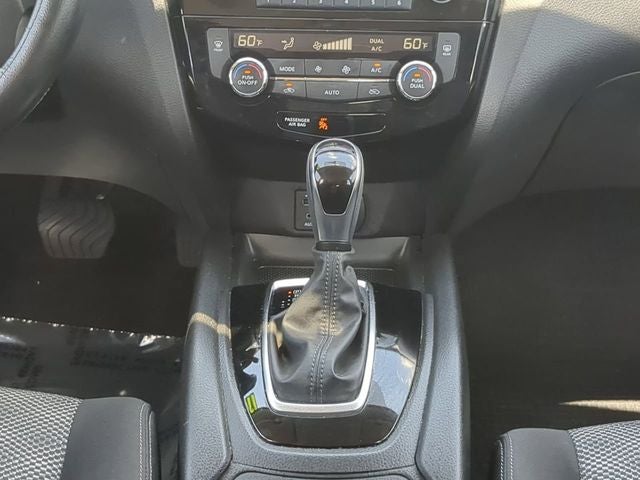 2017 Nissan Rogue Sport SV