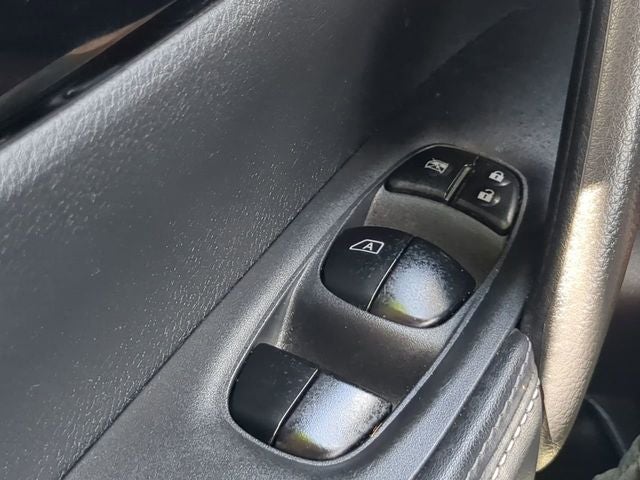 2017 Nissan Rogue Sport SV