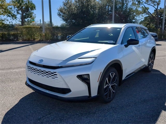 2026 Toyota Crown Signia XLE