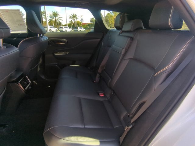 2025 Toyota Toyota Crown Signia Limited