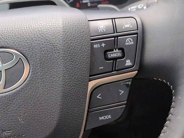 2025 Toyota Toyota Crown Signia Limited
