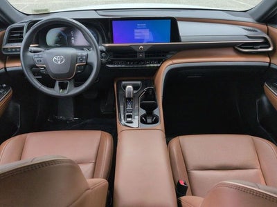 2025 Toyota Toyota Crown Signia XLE