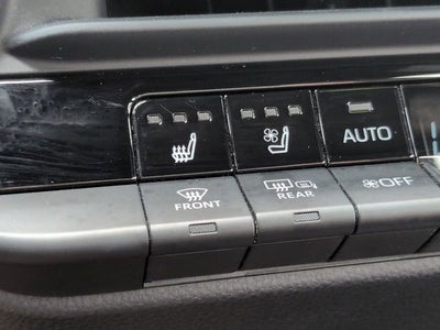 2025 Toyota Toyota Crown Signia XLE