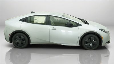2027 Toyota Prius LE