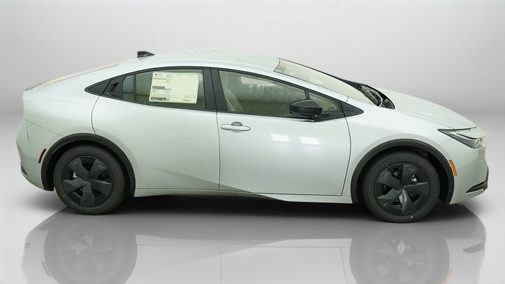 2027 Toyota Prius LE