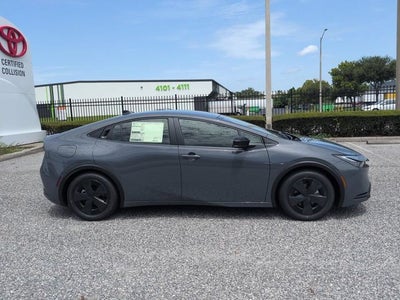 2026 Toyota Prius Plug-in Hybrid SE
