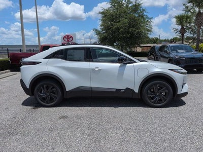 2026 Toyota C-HR SE