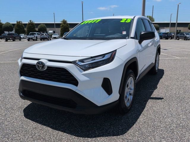 2025 Toyota RAV4 LE