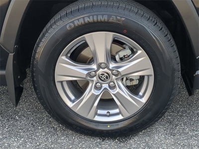 2022 Toyota RAV4 XLE