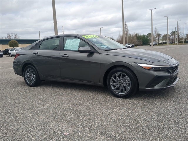 2025 Hyundai Elantra Blue