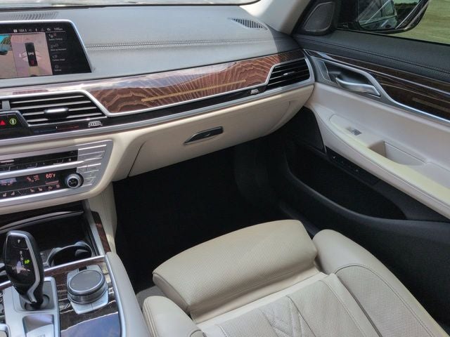 2022 BMW 750Li 750i xDrive