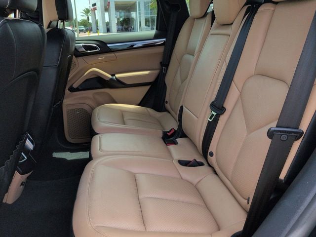 2016 Porsche Cayenne Base