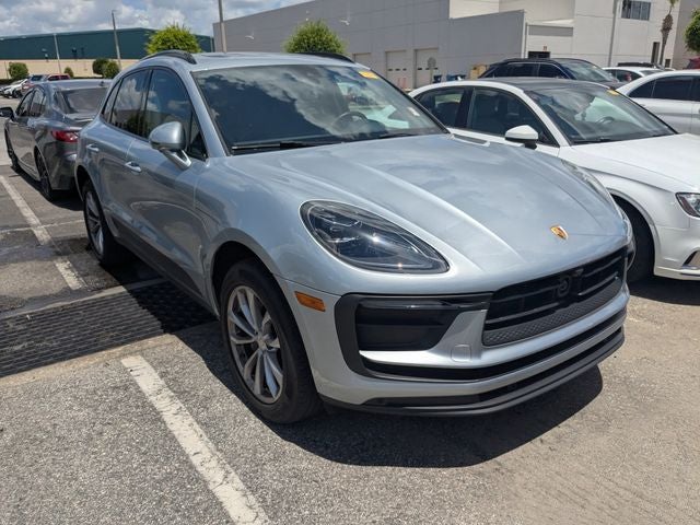 2024 Porsche Macan Base