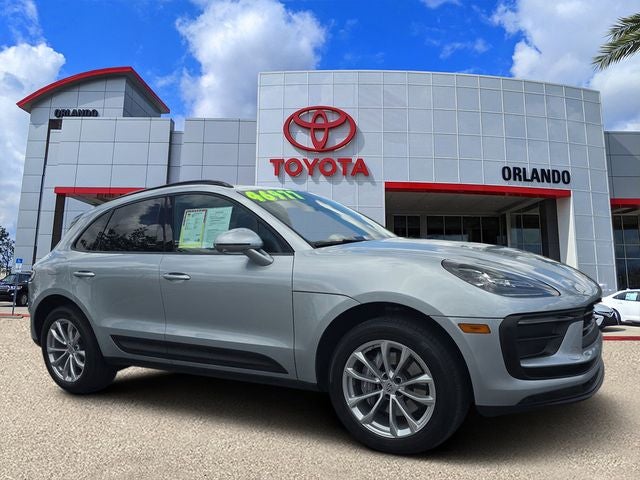 2024 Porsche Macan Base