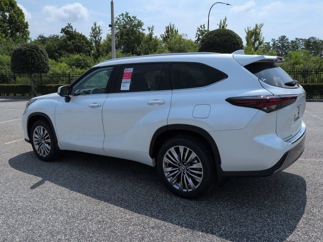 2026 Toyota Highlander Platinum