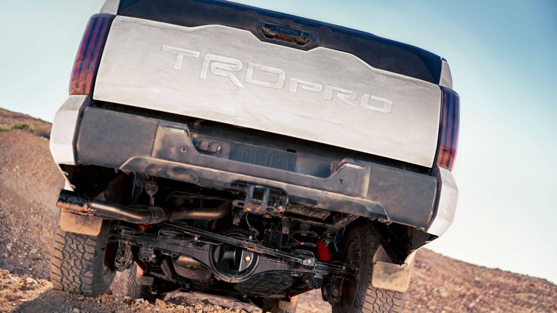 Nissan vs Toyota Trucks